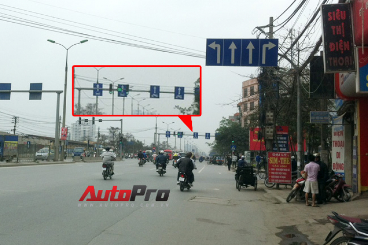 Lỗi dừng đèn đỏ ở lane đi thẳng và rẻ trái Lỗi dừng đèn đỏ ở lane đi thẳng và rẻ trái