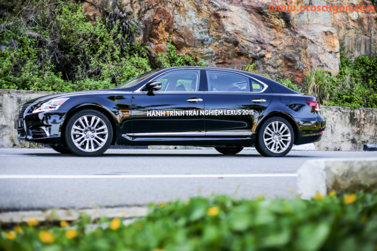 Trải nghiệm xa hoa trên Lexus LS460L tại Việt Nam Trải nghiệm xa hoa trên Lexus LS460L tại Việt Nam