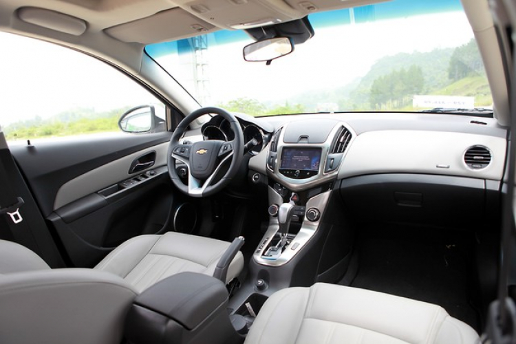 Chevrolet Cruze - Cú hích của GM