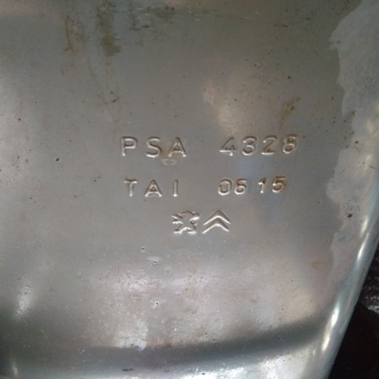 Nhờ tư vấn mua xe nào giữa Peugeot 3008 và Honda CR-V 2.4? Nhờ tư vấn mua xe nào giữa Peugeot 3008 và Honda CR-V 2.4?