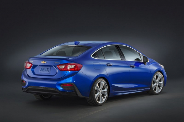 Chevrolet Cruze 2016 chốt giá gây sốc