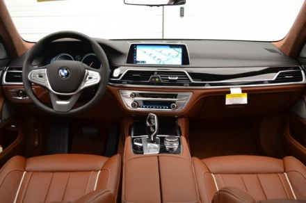 750i xDrive 2016 (43).jpeg