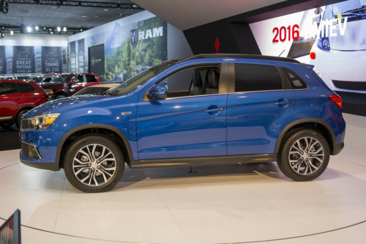 Mitsubishi Outlander Sport nâng cấp ngoại hình trong phiên bản 2016