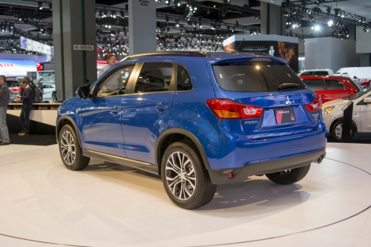 Mitsubishi Outlander Sport nâng cấp ngoại hình trong phiên bản 2016