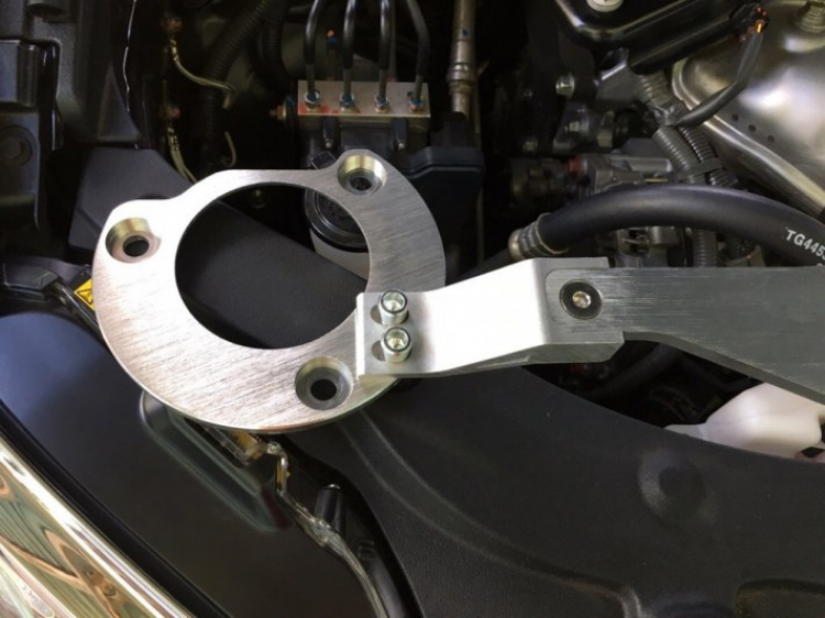 Em Tính Ship Bộ này về cho camry 2015 2.0 Strut bar, Lower bar, Anti-roll ... Em Tính Ship Bộ này về cho camry 2015 2.0 Strut bar, Lower bar, Anti-roll ...