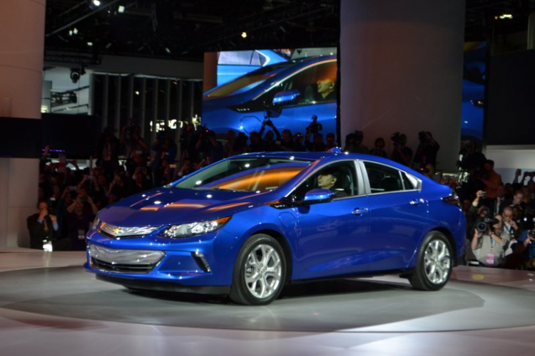 Chevrolet Volt 2016 thắng giải ”Xe Xanh của Năm”