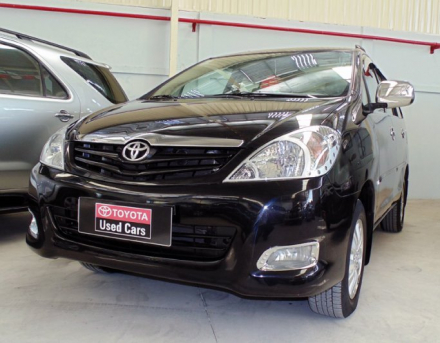 TOYOTA INNOVA 2008-01.jpg