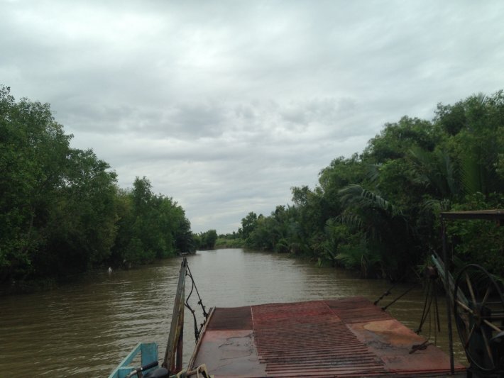 Độc hành vượt Cửu Long Giang