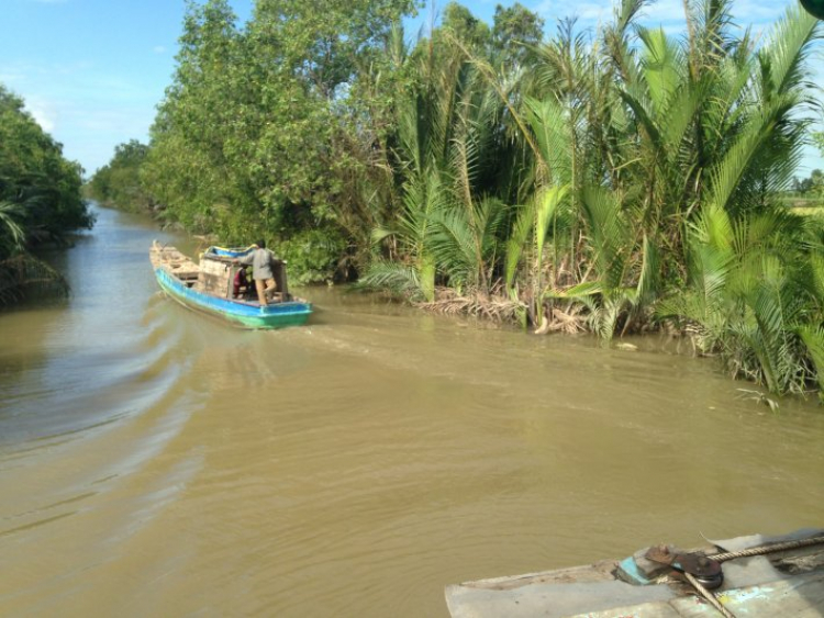 Độc hành vượt Cửu Long Giang