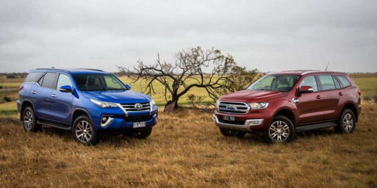 So sánh Toyota Fortuner 2016 và Ford Everest 2016
