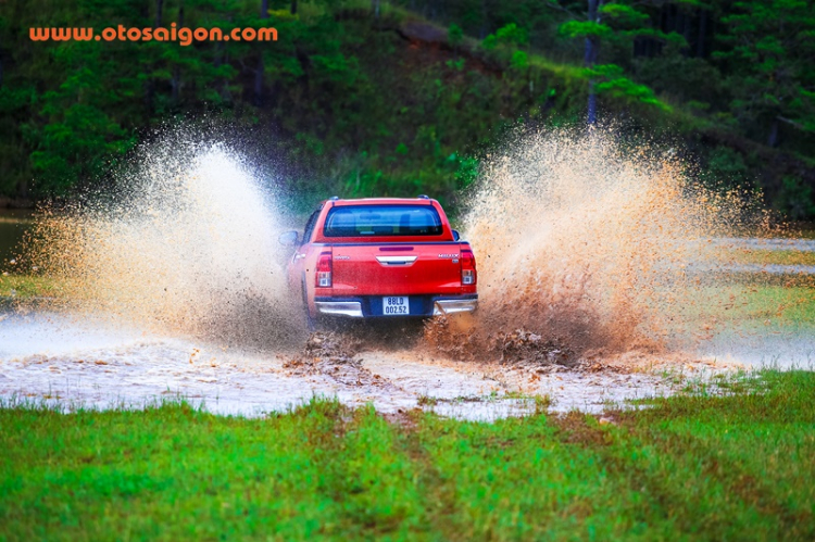 Toyota Hilux 2015: Những trải nghiệm bất ngờ