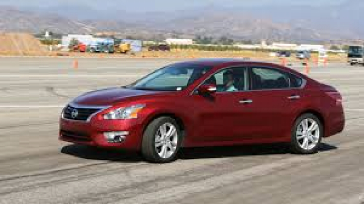 Em có khoảng 800tr nên mua Huyndai SONATA 2010 or NISSAN TEANA mong các bro chỉ giáo Em có khoảng 800tr nên mua Huyndai SONATA 2010 or NISSAN TEANA mong các bro chỉ giáo
