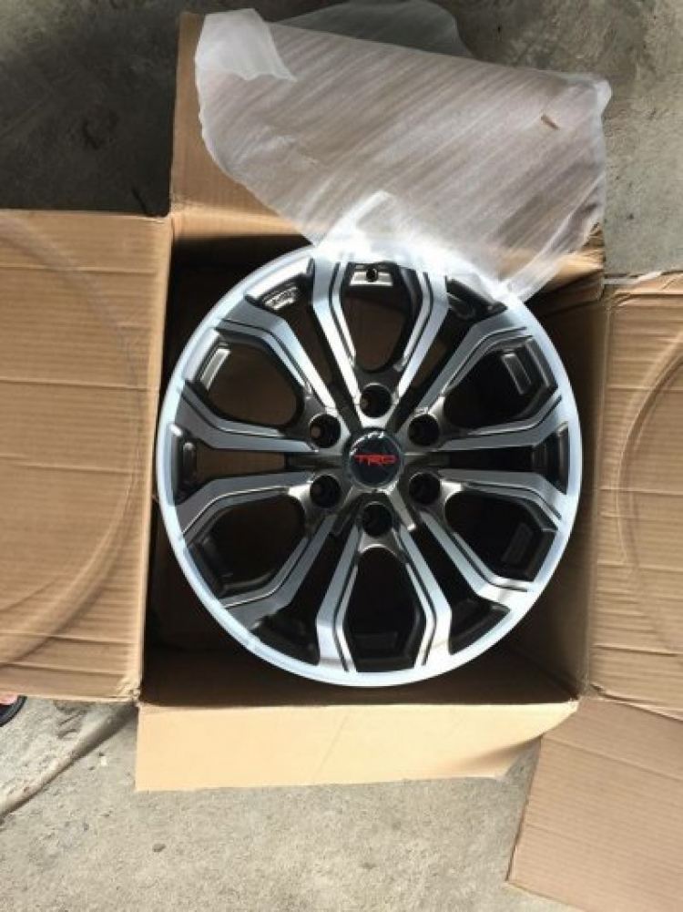 Mặt nạ TRD cho Fortuner - Hàng độc đây :D Mặt nạ TRD cho Fortuner - Hàng độc đây :D