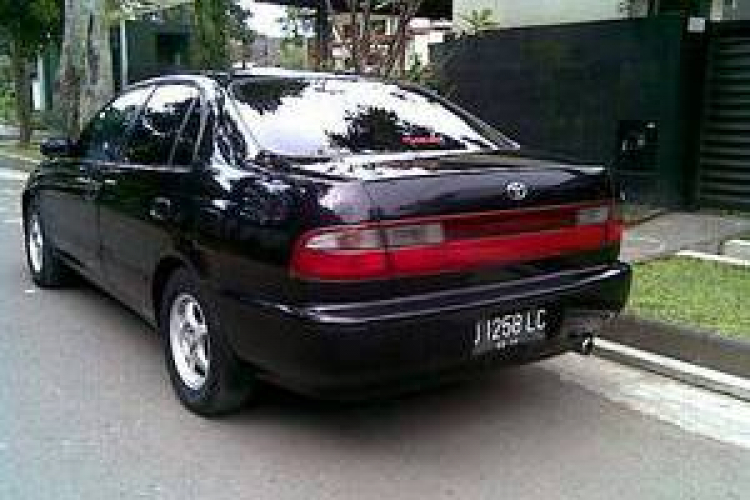 Toyota Corona 1992 - 1996 mắt híp đít bồng (Na béo ) Toyota Corona 1992 - 1996 mắt híp đít bồng (Na béo )