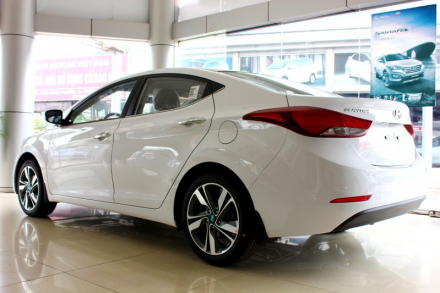 elantra-21.JPG