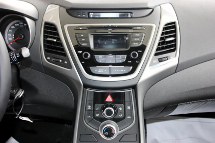 elantra-35.JPG