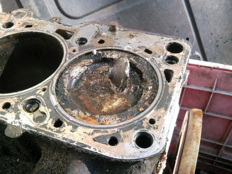 Nhờ cao nhân hội Fiat tư vấn Fi Si 1.3 2002 Nhờ cao nhân hội Fiat tư vấn Fi Si 1.3 2002
