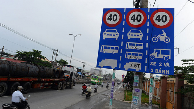 Vượt phải đoạn nghĩa trang (tplx AG)