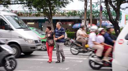 nhuong duong cho nguoi di bo.jpg