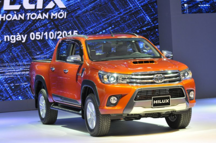 H_p bßo ra m_t Hilux hoan toan m_i 2015.jpg