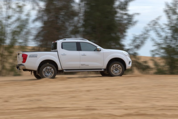Đánh giá Nissan NP300 Navara sau 10.000 km sử dụng Đánh giá Nissan NP300 Navara sau 10.000 km sử dụng