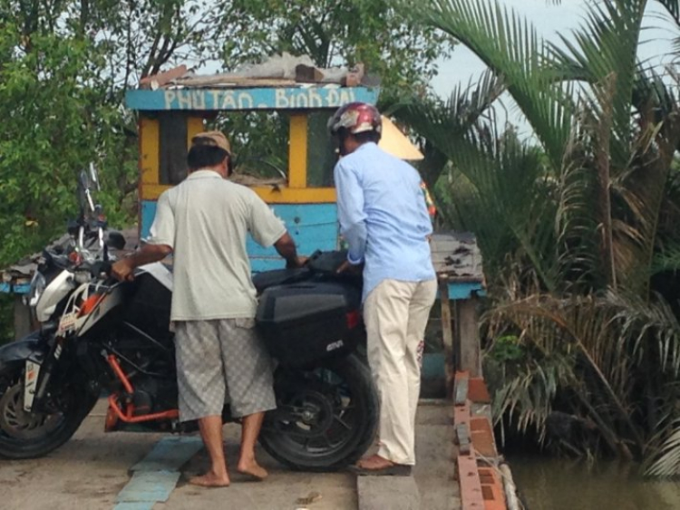 Độc hành vượt Cửu Long Giang