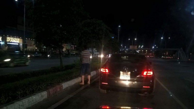 Thật không thể tin được, tiểu đường ngay ngã tư NVL-NHT.