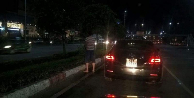 Thật không thể tin được, tiểu đường ngay ngã tư NVL-NHT.