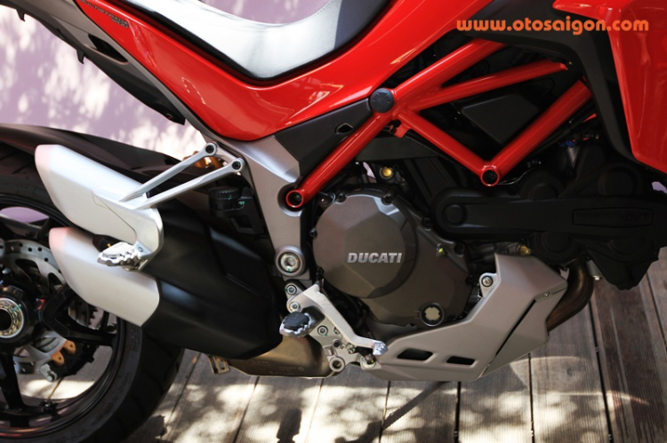 Xế “phượt” Ducati Multistrada 1200 thế hệ mới ra mắt tại Việt Nam