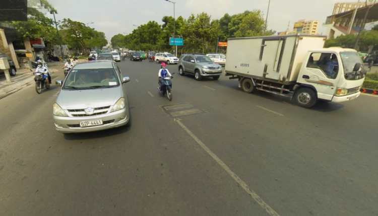 Hoàng Văn Thụ-Nguyễn Văn Trỗi không bắt xi nhan, chỉ bắt đè vạch Hoàng Văn Thụ-Nguyễn Văn Trỗi không bắt xi nhan, chỉ bắt đè vạch