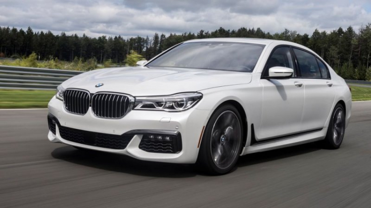 BMW Series 2016 sẽ có phiên bản động cơ 2.0 lít và 6.0 lít