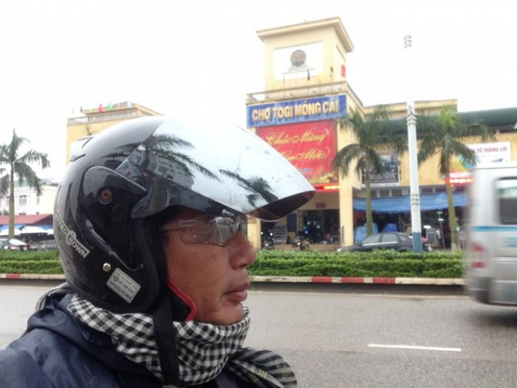 Một mình phượt từ mũi Cà Mau tới Địa đầu Móng Cái bằng xe máy KTM Duker 200 Một mình phượt từ mũi Cà Mau tới Địa đầu Móng Cái bằng xe máy KTM Duker 200