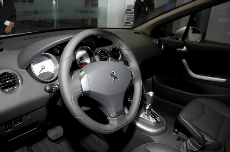 Ảnh chi tiết Peugeot 408 lắp ráp tại Việt Nam Ảnh chi tiết Peugeot 408 lắp ráp tại Việt Nam