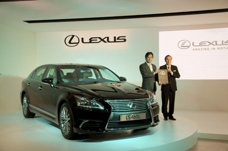 Lexus công bố giá bán các mẫu xe và khai trương đại lý Sài Gòn