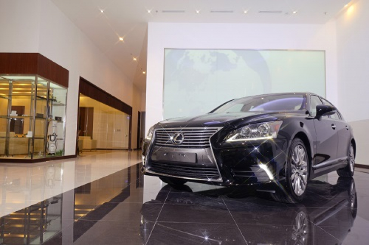 Lexus công bố giá bán các mẫu xe và khai trương đại lý Sài Gòn