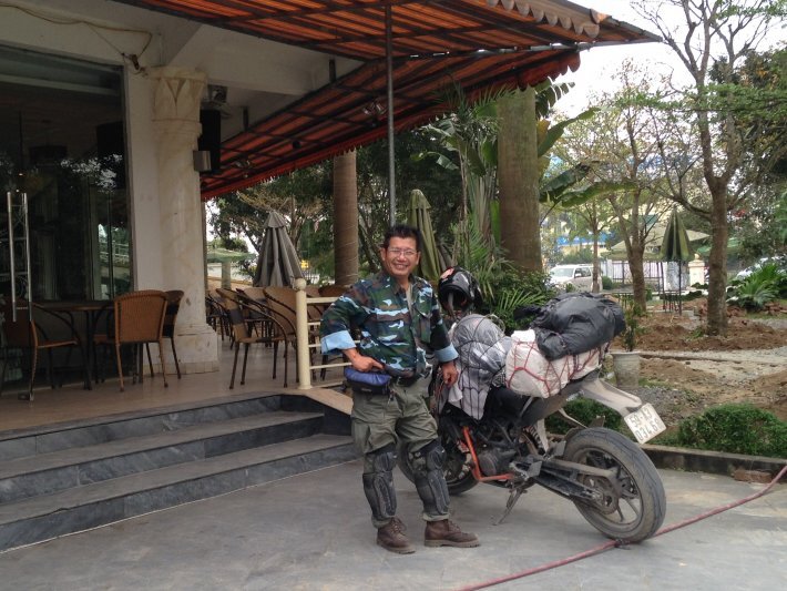 Một mình phượt từ mũi Cà Mau tới Địa đầu Móng Cái bằng xe máy KTM Duker 200 Một mình phượt từ mũi Cà Mau tới Địa đầu Móng Cái bằng xe máy KTM Duker 200