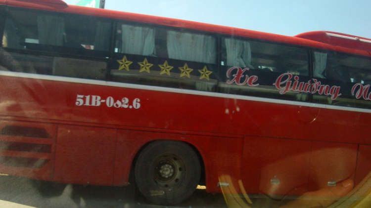 Tai nạn xe khách - xe tải chở nước đá - 2Bánh (Hàm Tân)