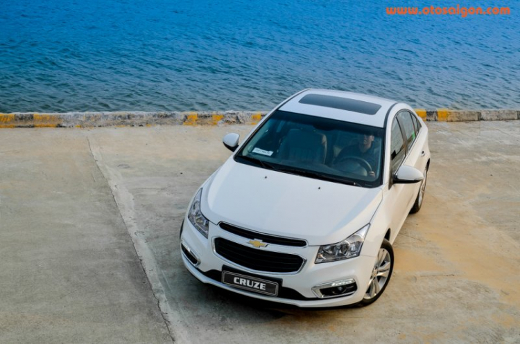 Đánh giá Chevrolet Cruze LTZ 2015: Chiếc xe đáng tiền