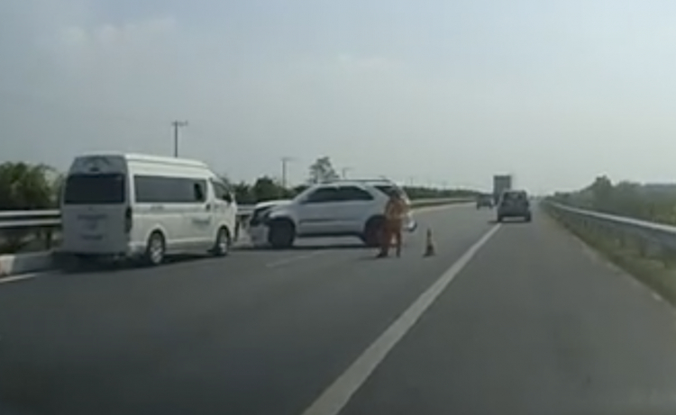 [Video] Tai nạn trên cao tốc Long Thành - Dầu Giây đầu năm 2016