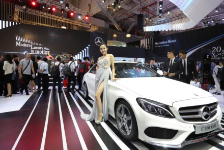 C-Class la chiec xe sang ban chay nhat tai thi truong Viet Nam.JPG