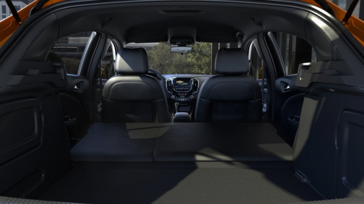 Cận cảnh Chevrolet Cruze Hatchback sắp đến Mỹ vào cuối năm