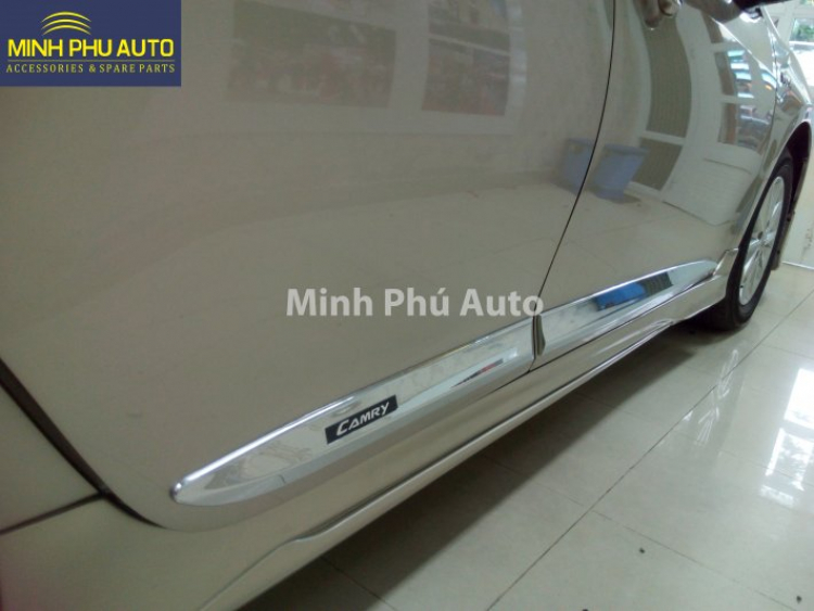 Giá phụ kiện chính hãng camrry 2.5q Giá phụ kiện chính hãng camrry 2.5q