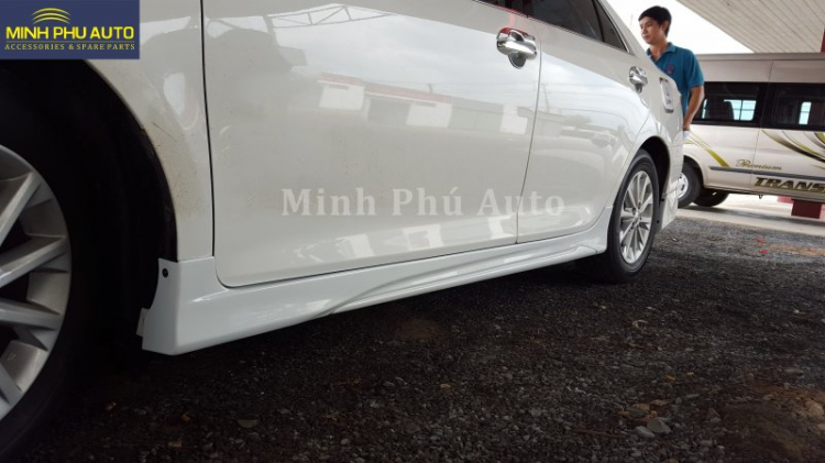 Giá phụ kiện chính hãng camrry 2.5q Giá phụ kiện chính hãng camrry 2.5q