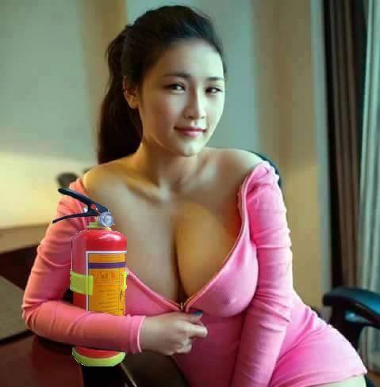 Các "lợi ích" của việc lắp bình chữa cháy mini trong xe ô tô! ^_^ Các "lợi ích" của việc lắp bình chữa cháy mini trong xe ô tô! ^_^