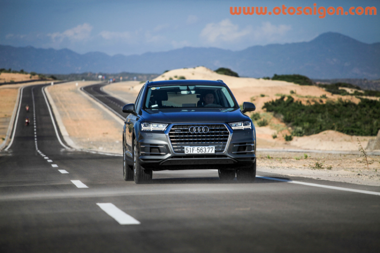 Video: Audi Q7 2016 chạy thử ở Mũi Né