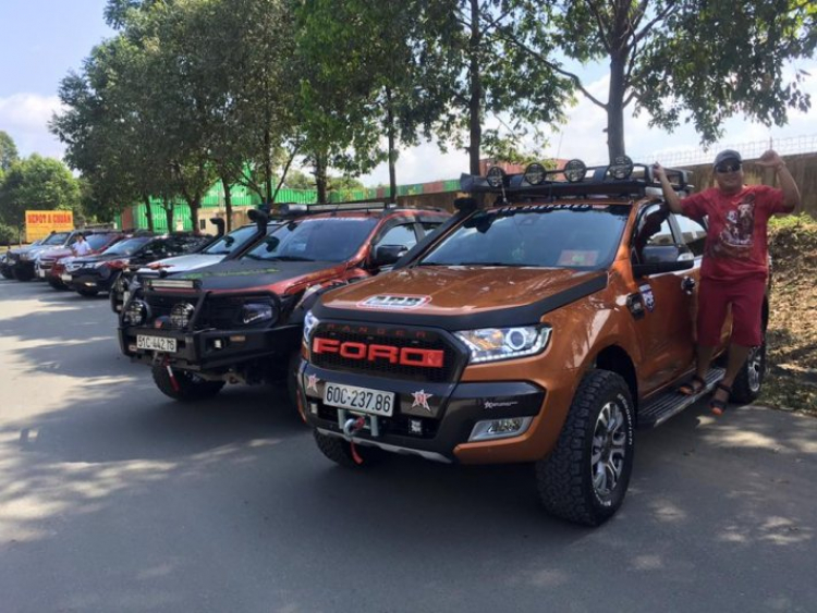 Gặp chủ nhân trẻ tuổi của chiếc Ford Ranger 2016 độ hầm hố