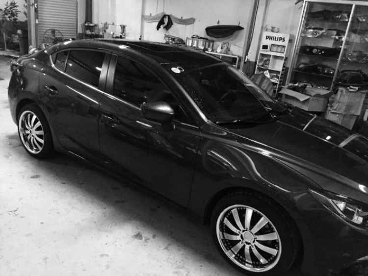 Quá trình nâng cấp Mazda3 của Thần Đèn tại khactrungoto. Quá trình nâng cấp Mazda3 của Thần Đèn tại khactrungoto.
