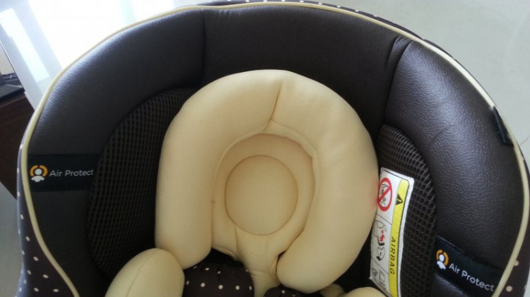 Ghế ngồi ô tô cho F1 dịp tết