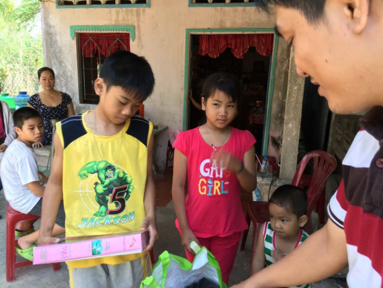 Tội nghiệp bạn con em quá mấy bác ơi, em xin quyên góp Tội nghiệp bạn con em quá mấy bác ơi, em xin quyên góp