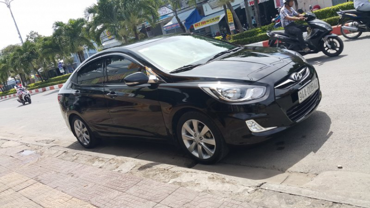Tư vấn lựa chọn Hyundai Avante hay Kia Rio Sedan?